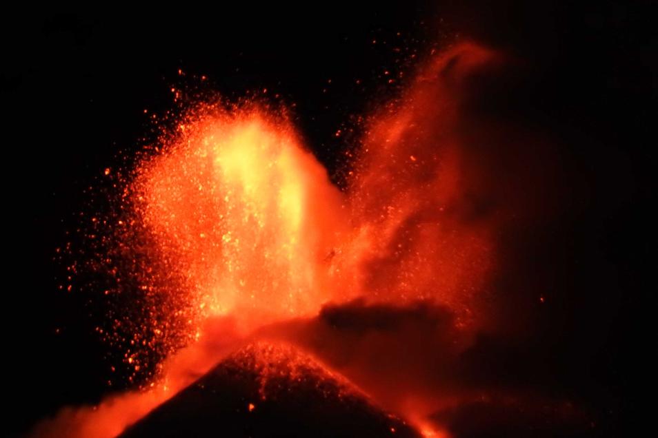 Etna, eruzione del 1° dicembre 2023 (foto Alfio Russo)